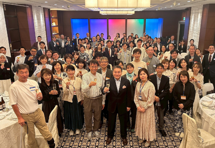 会場